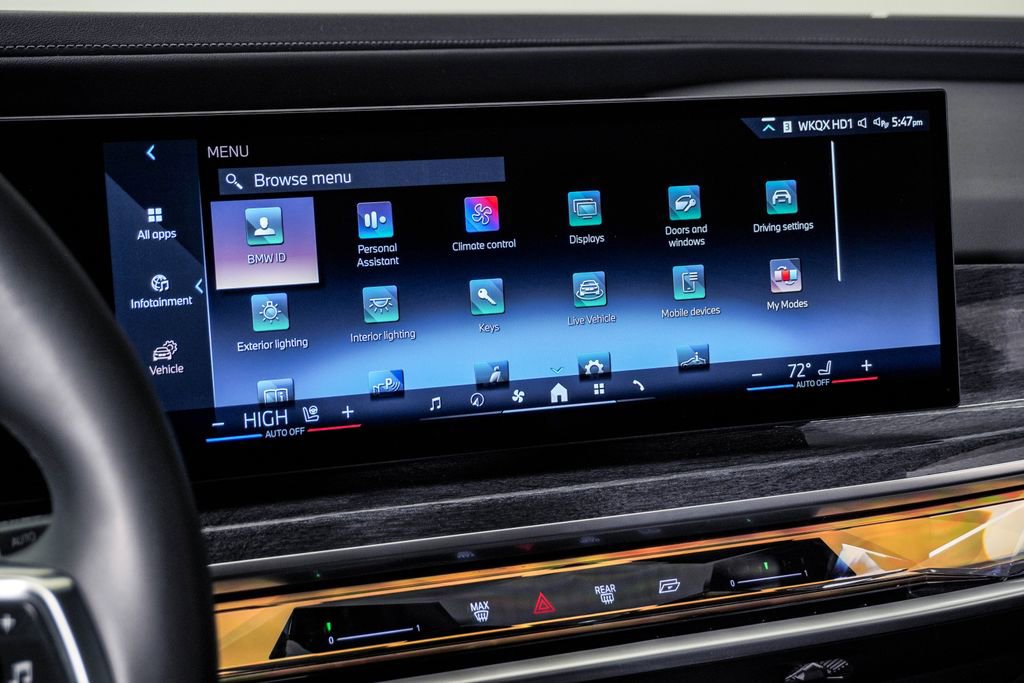 Used 2025 BMW 740i xDrive image 27