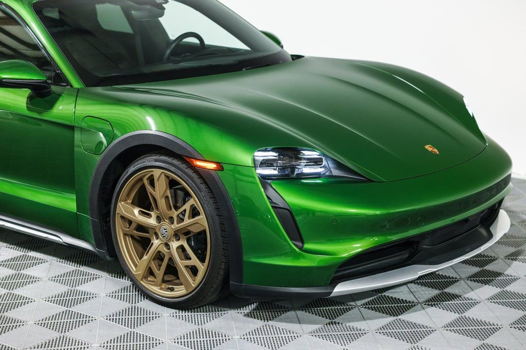 Used 2023 Porsche Taycan 4S image 5