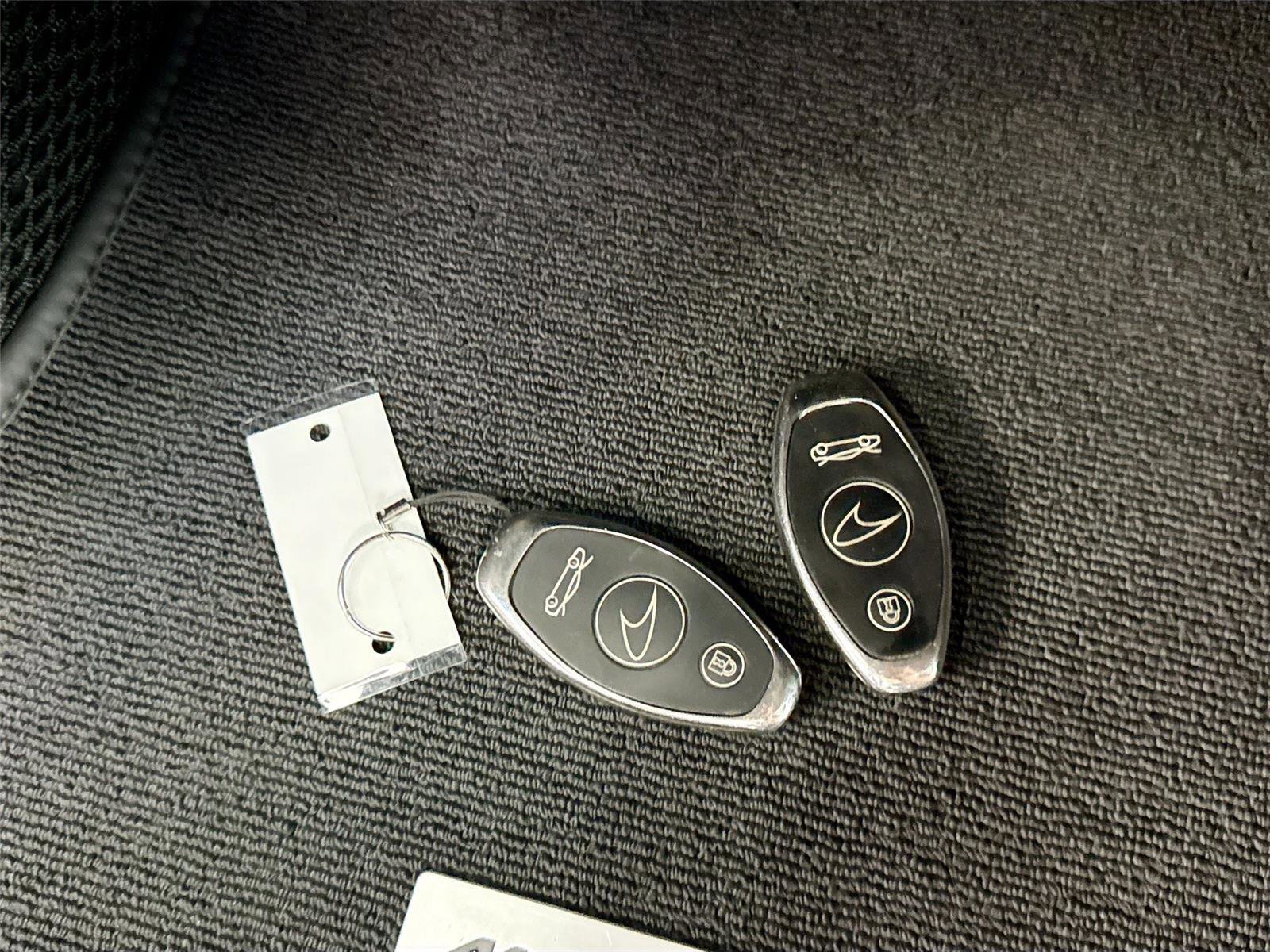 Used 2022 McLaren GT image 32