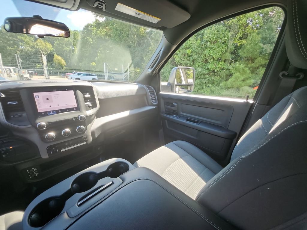 Used 2024 RAM 3500 Tradesman w/ Chrome Appearance Group image 12