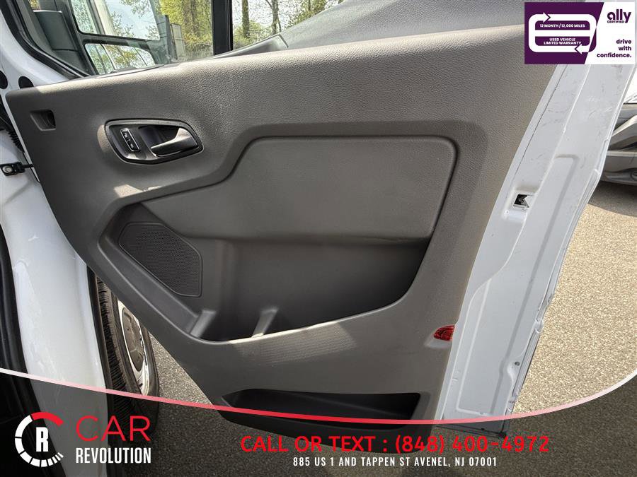 Used 2025 Ford Transit 250 148 Medium Roof RWD image 28