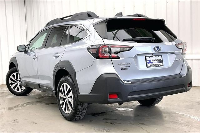 Used 2023 Subaru Outback Premium AWD/4WD image 11
