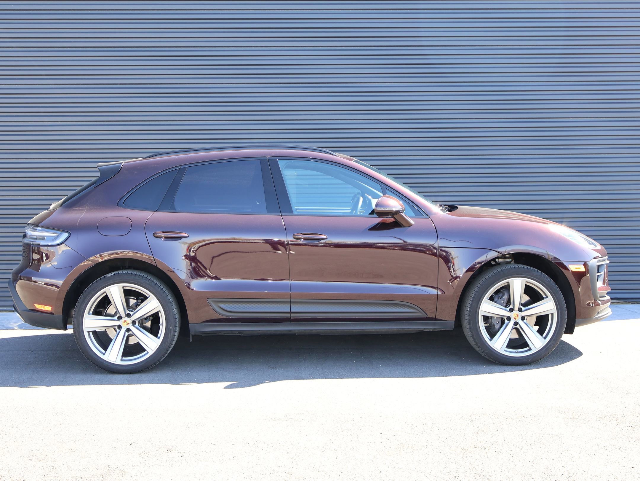 Certified 2026 Porsche Macan AWD/4WD image 9