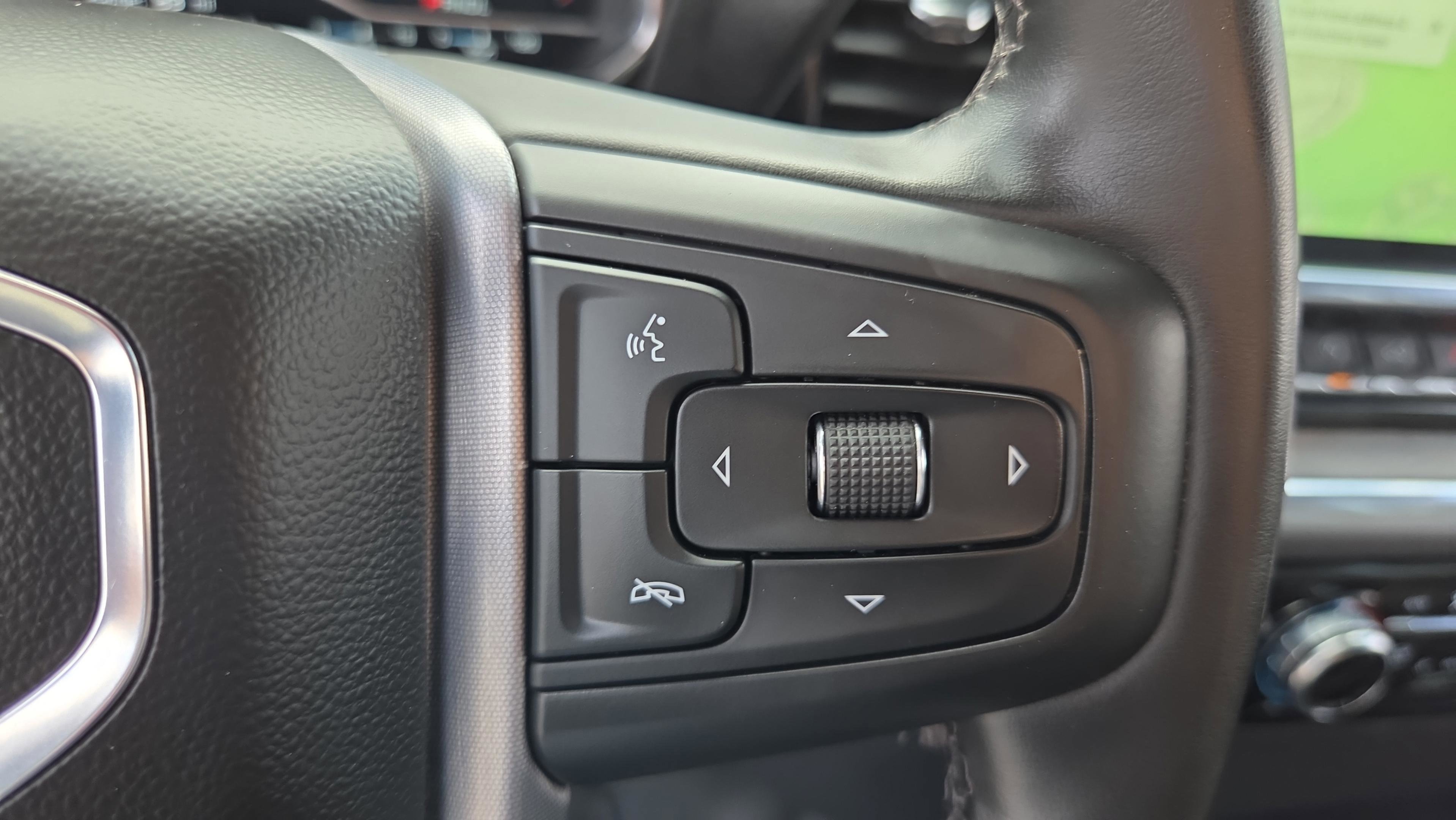 Used 2025 GMC Sierra 1500 SLT image 30