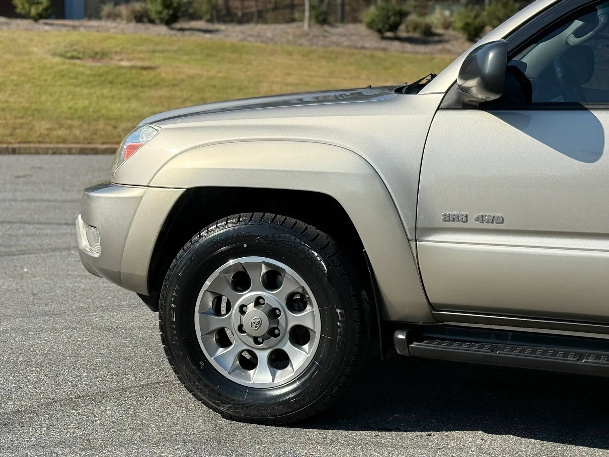 Used 2004 Toyota 4Runner Sport AWD/4WD image 7