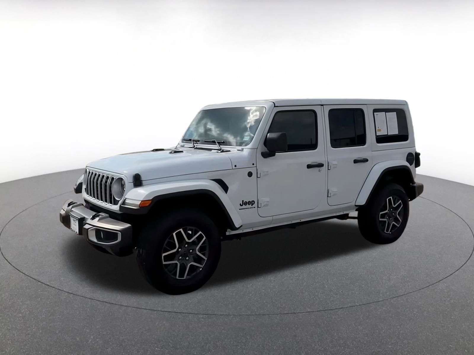 Used 2025 Jeep Wrangler Sahara image 7