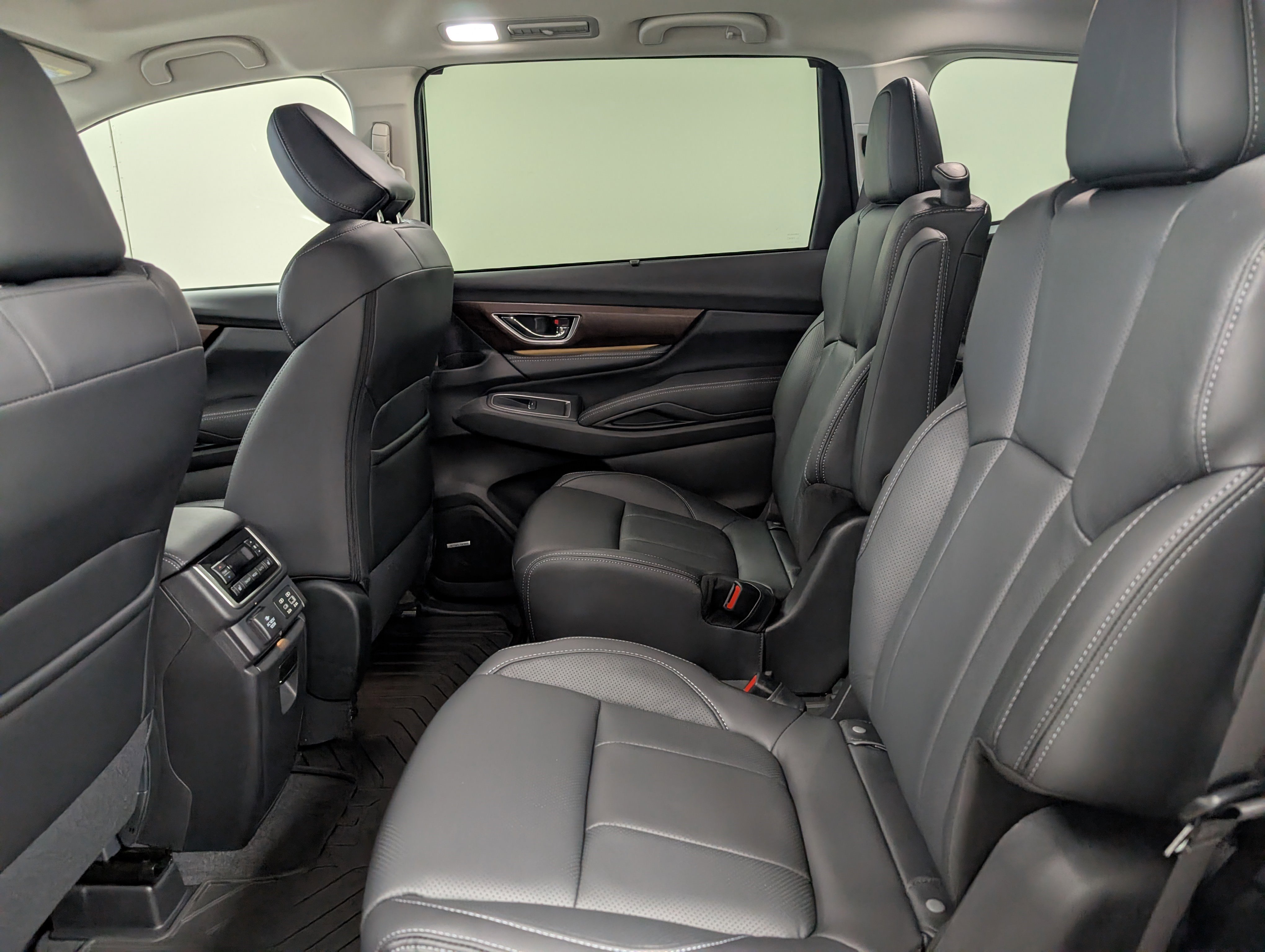 New 2025 Subaru Ascent Touring w/ Popular Package #2 image 4