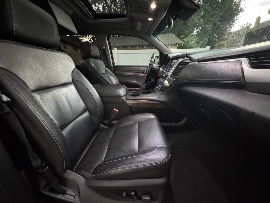 Used 2019 Chevrolet Suburban LT AWD/4WD image 43