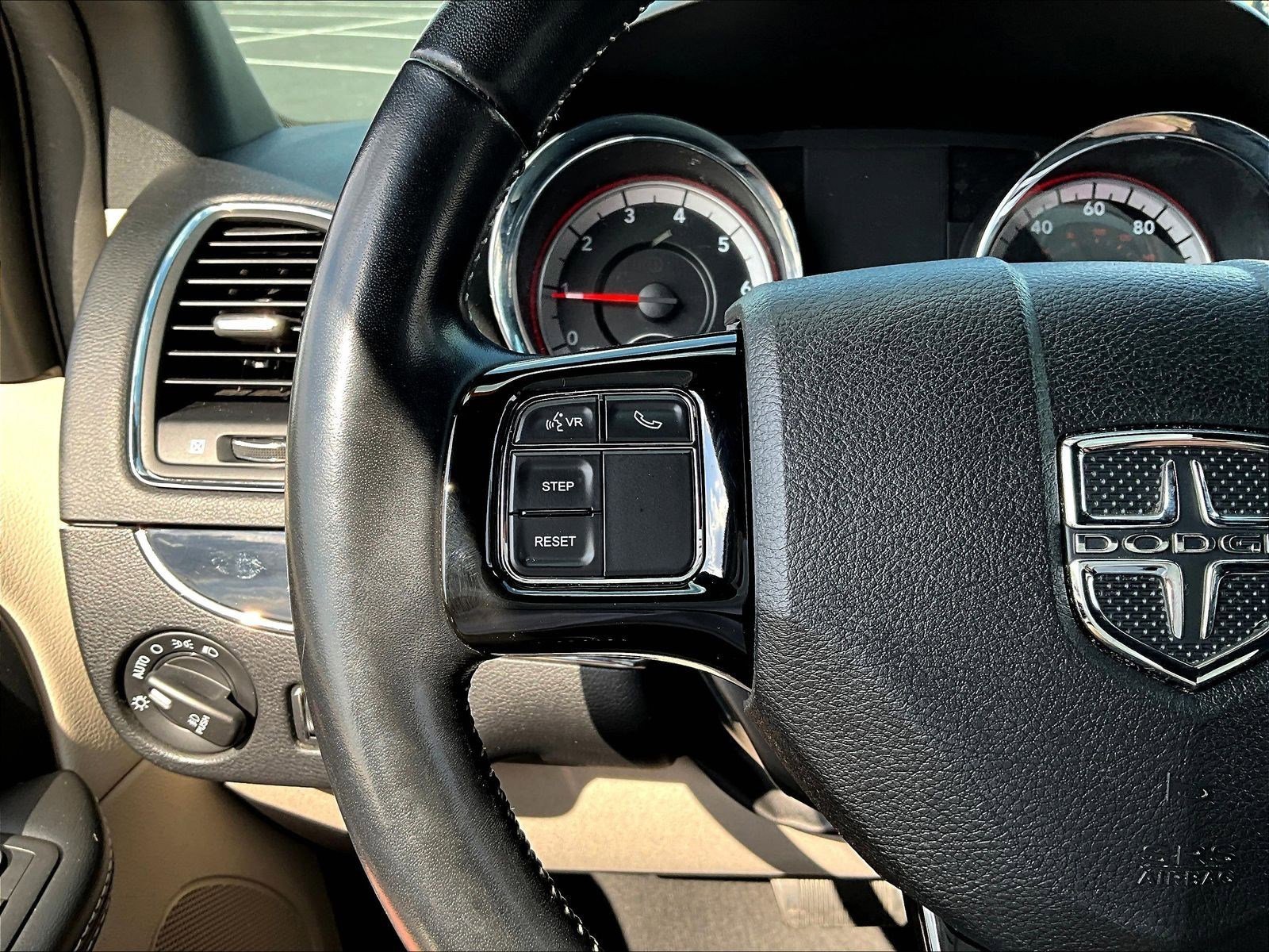 Used 2020 Dodge Grand Caravan SXT FWD image 11