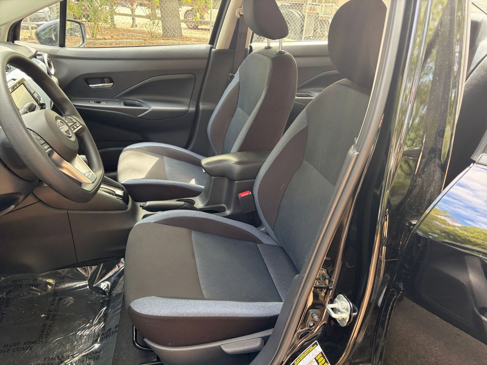 Used 2025 Nissan Versa SV FWD image 23