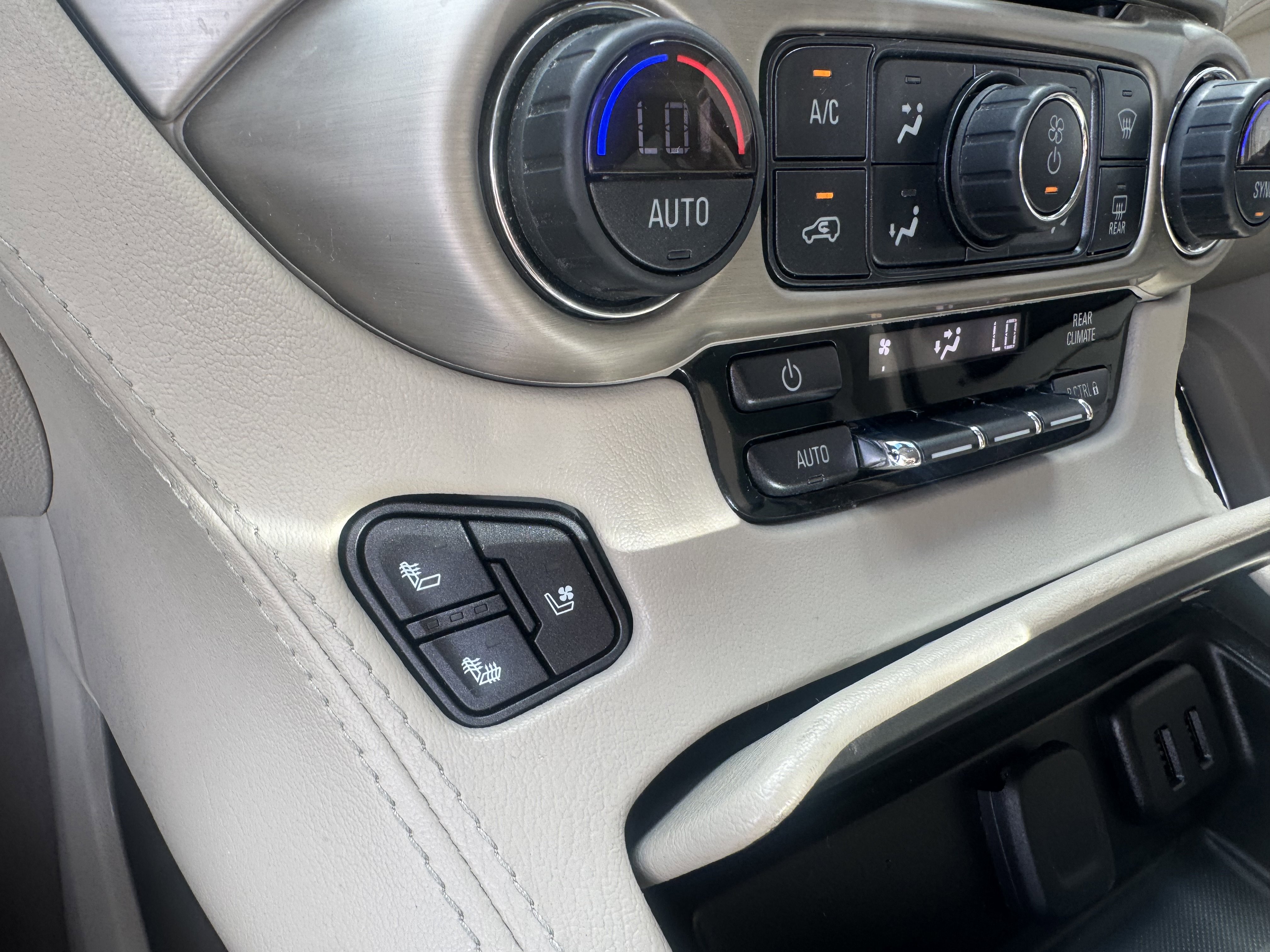 Used 2020 GMC Yukon Denali w/ Open Road Package RWD image 22