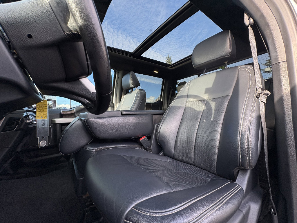 Certified 2022 Ford F350 Lariat w/ Camper Package image 18