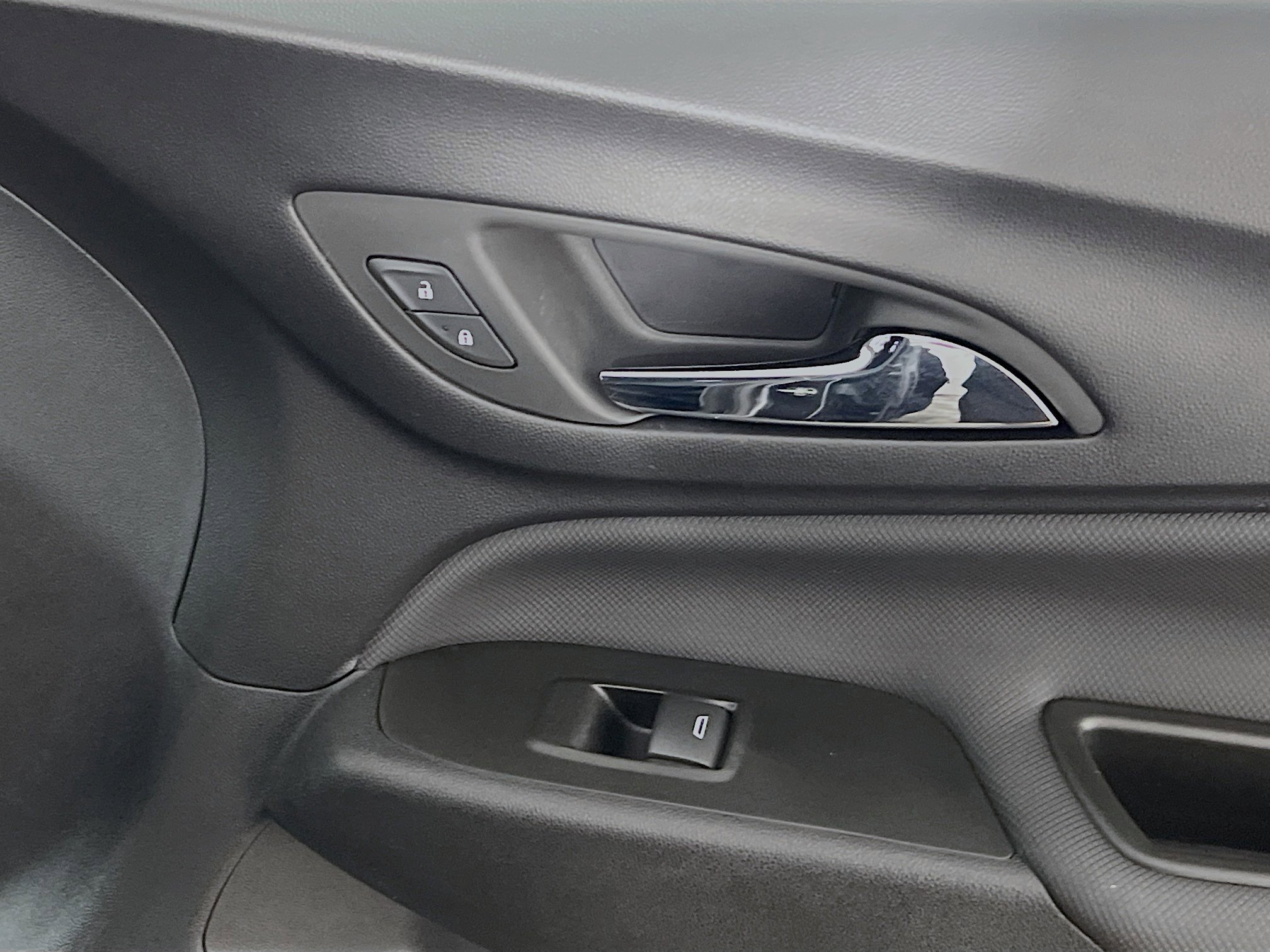 Used 2023 Chevrolet Equinox RS w/ RS Leather Package FWD image 32
