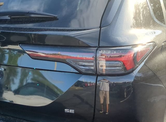 New 2026 Mitsubishi Outlander SE FWD image 11
