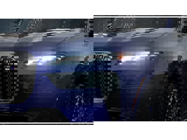 New 2026 BMW X7 M60i image 6