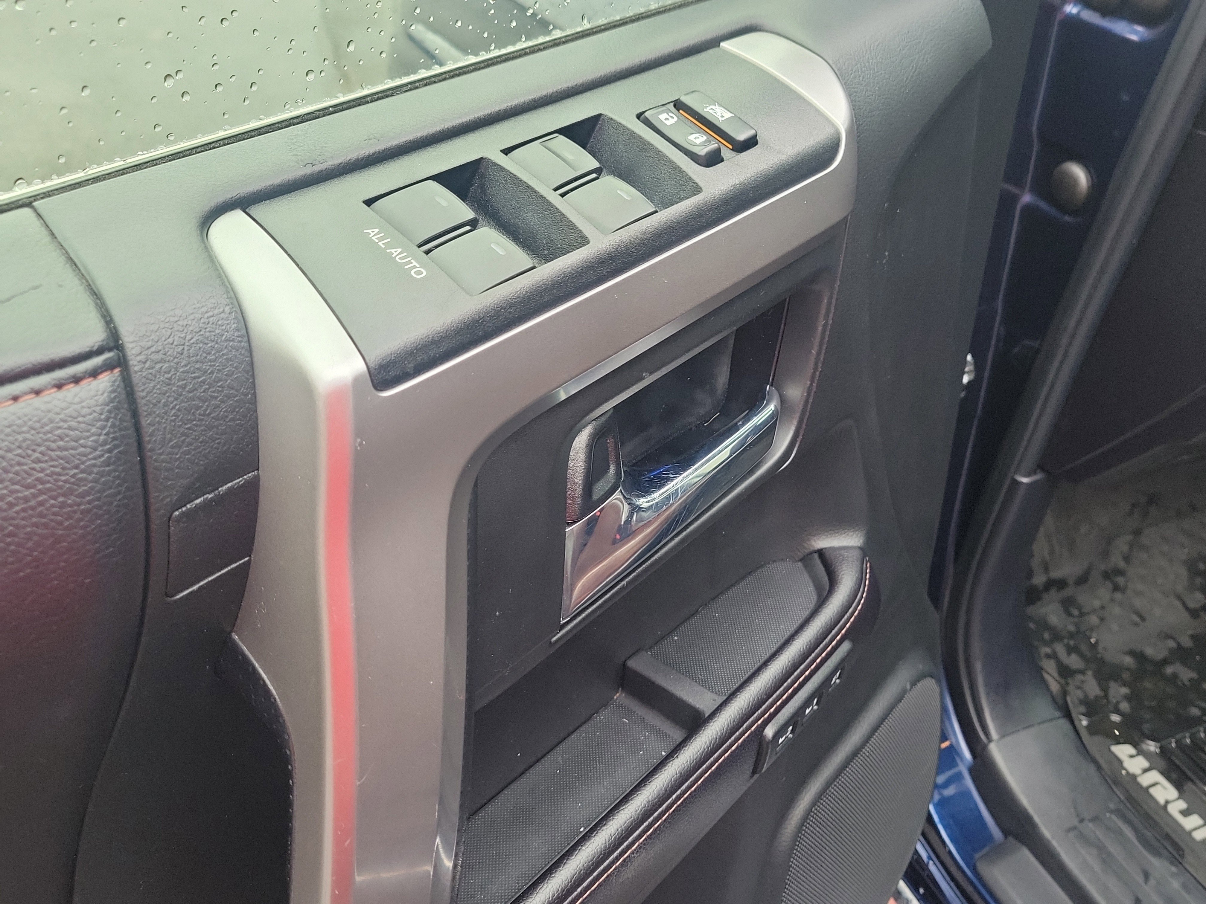 Used 2016 Toyota 4Runner Limited image 23