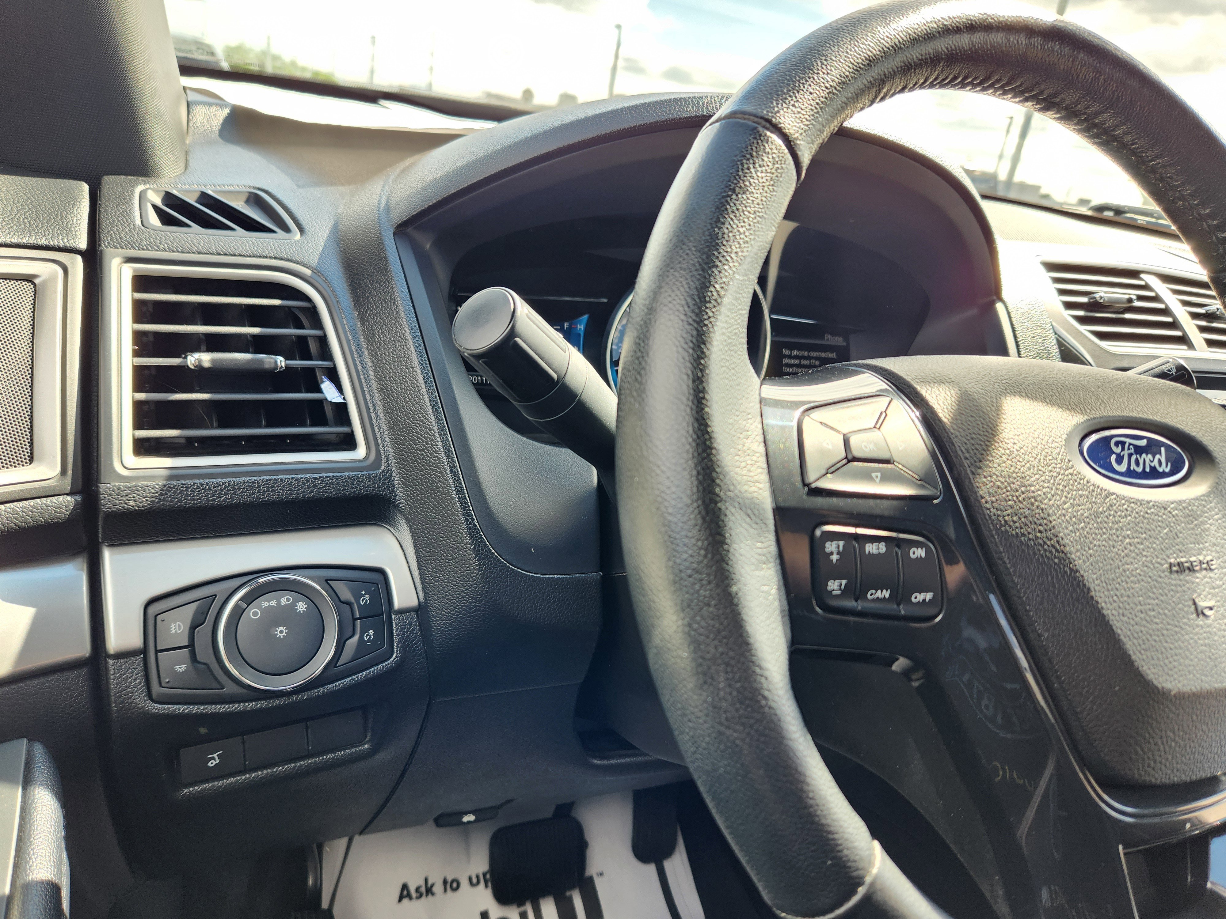 Used 2017 Ford Explorer XLT w/ Equipment Group 202A AWD/4WD image 25