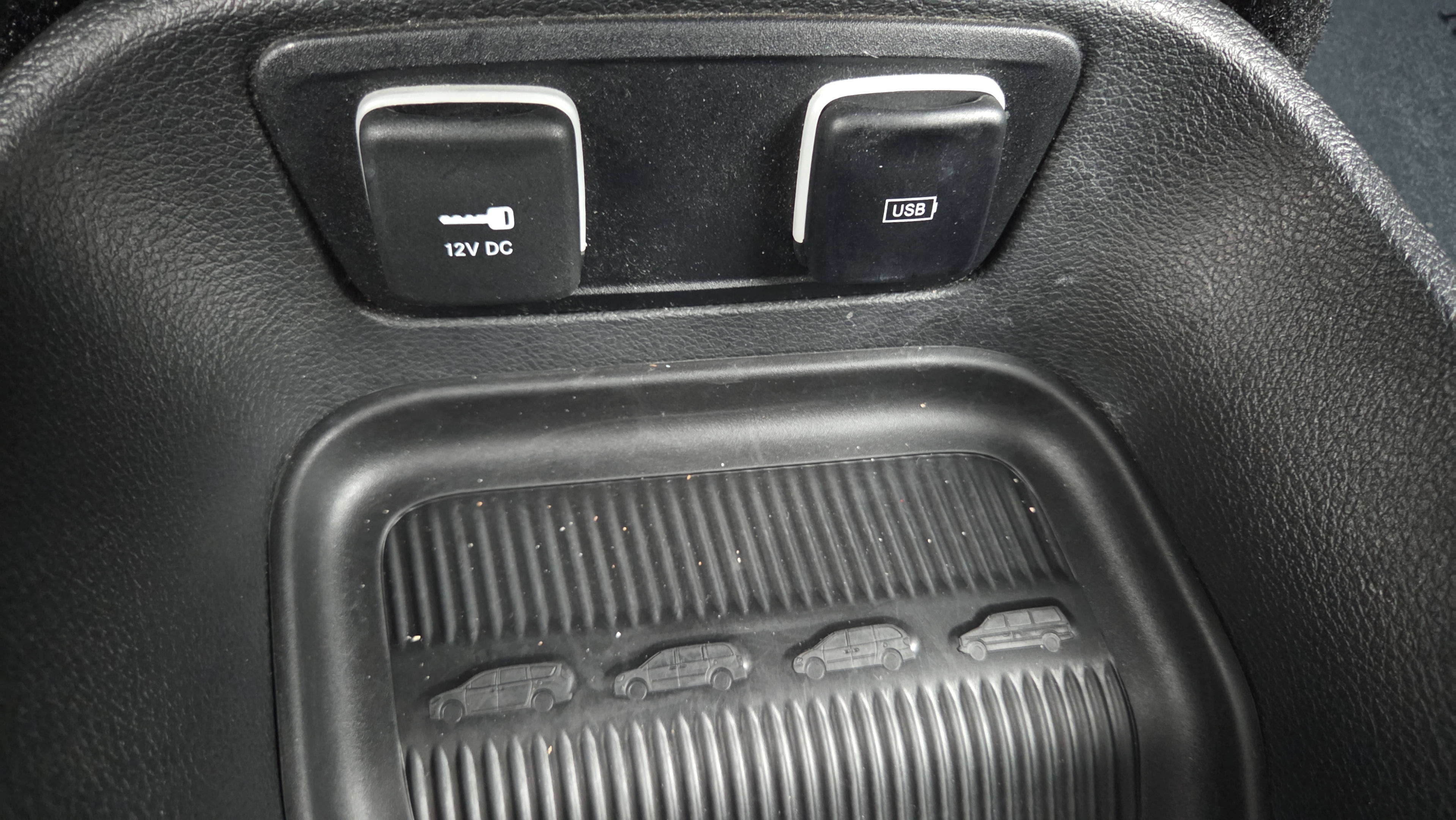 Used 2019 Chrysler Pacifica Touring-L Plus w/ S Appearance Package FWD image 36