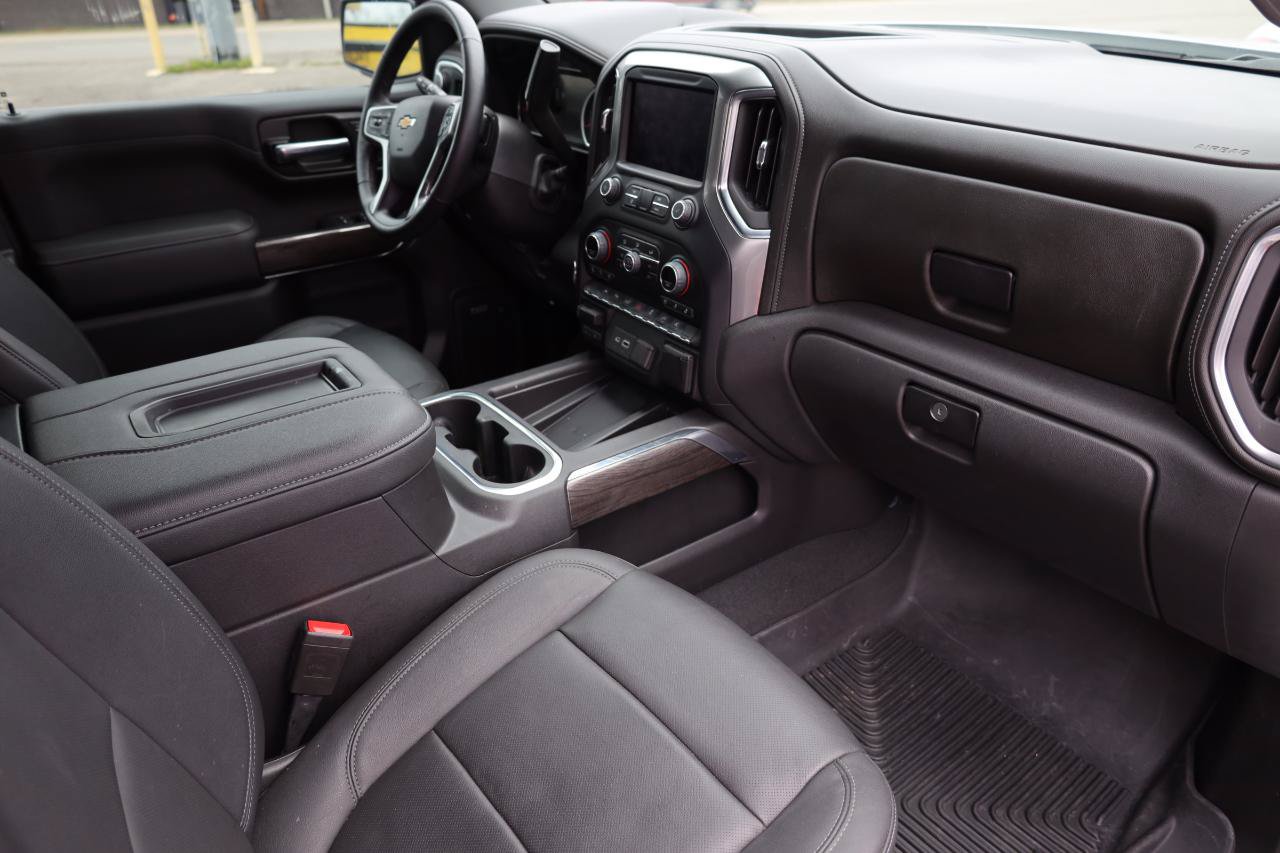 Used 2022 Chevrolet Silverado 1500 LTZ w/ LTZ Premium Package AWD/4WD image 12