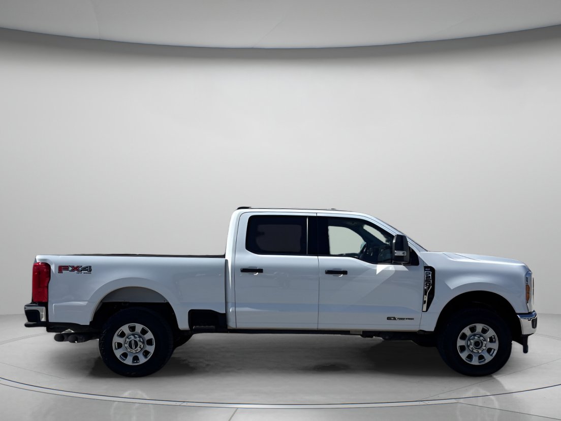 Used 2024 Ford F250 XLT w/ FX4 Off-Road Package image 2