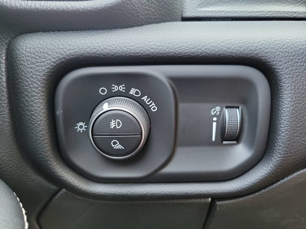 New 2026 RAM 3500 Big Horn AWD/4WD image 26