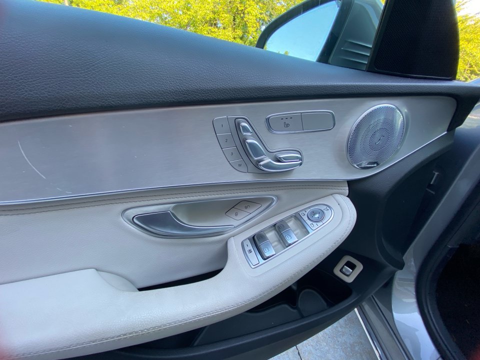 Used 2015 Mercedes-Benz C 300 4MATIC Sedan image 32