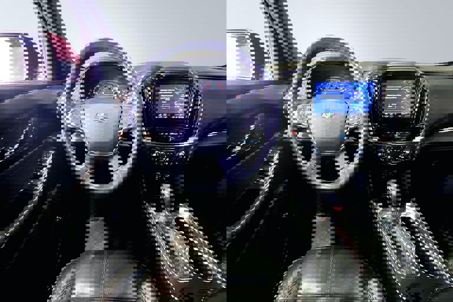 Used 2023 Chevrolet Traverse RS image 8