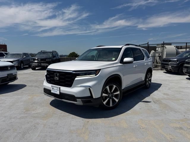 Certified 2025 Honda Pilot Elite image 1