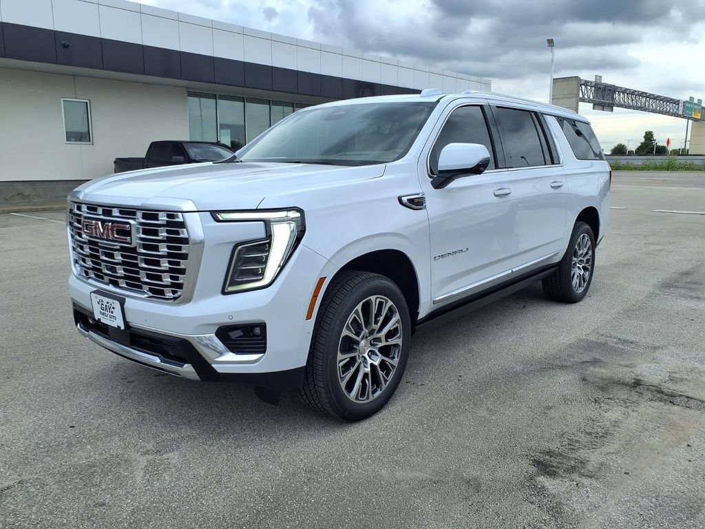 New 2026 GMC Yukon XL Denali w/ Denali Reserve Package AWD/4WD image 3