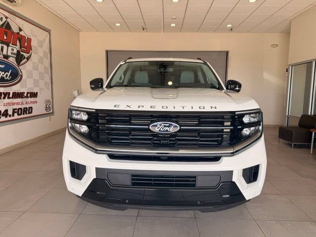 New 2027 Ford Expedition Platinum w/ Platinum Ultimate Package AWD/4WD image 2