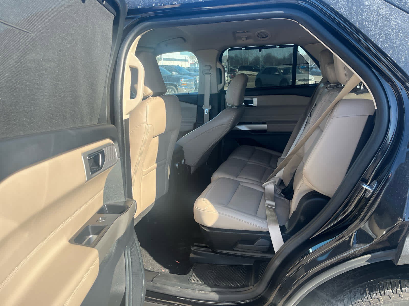 Used 2023 Ford Explorer Limited image 11