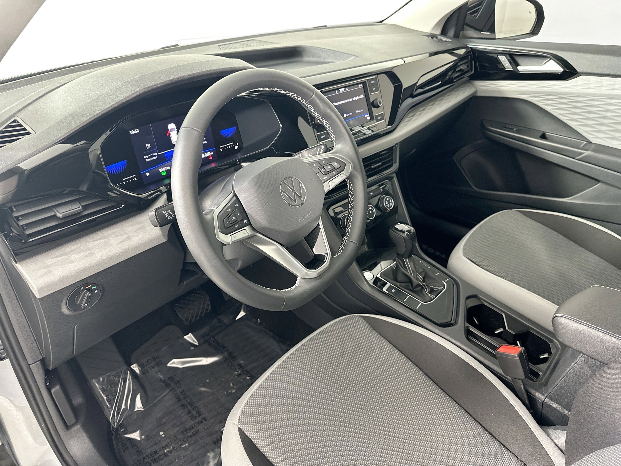 Used 2023 Volkswagen Taos S image 9