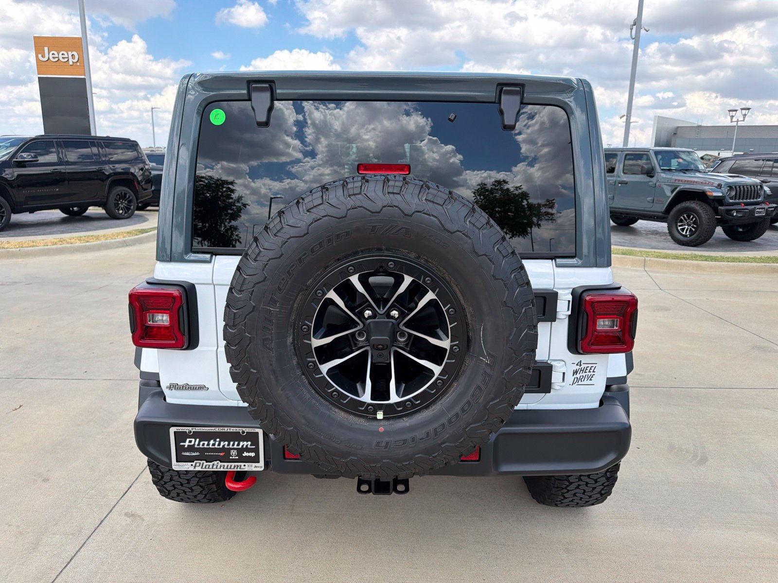 New 2026 Jeep Wrangler Unlimited Rubicon AWD/4WD image 4