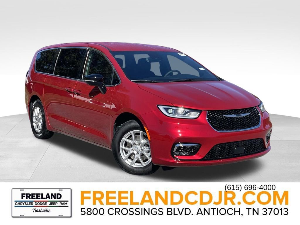 New 2026 Chrysler Pacifica Select image 1