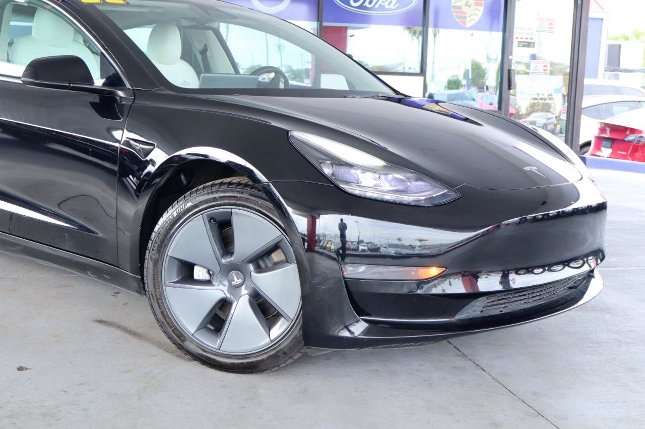 Used 2022 Tesla Model 3 RWD image 2