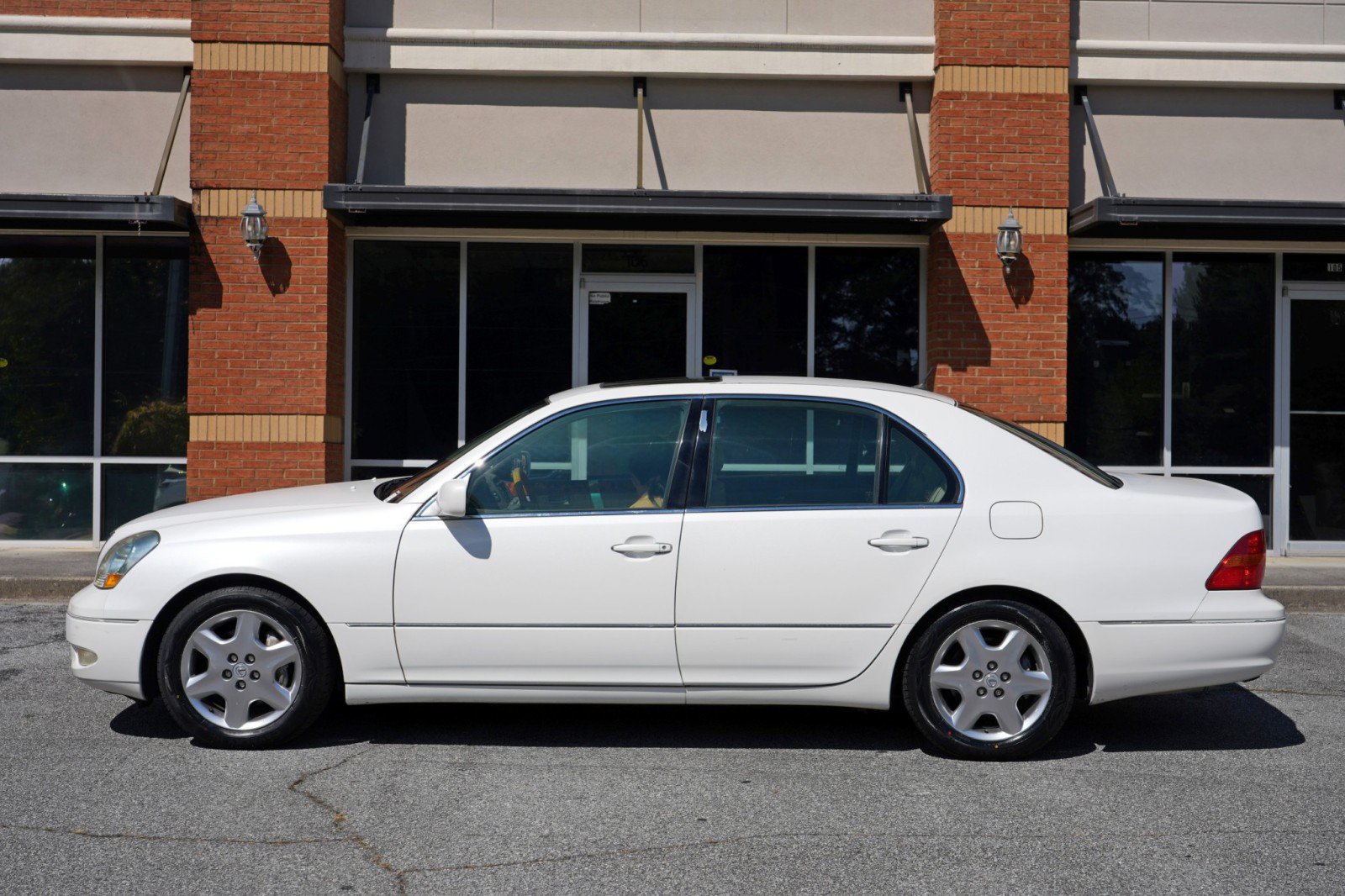 Used 2002 Lexus LS 430 w/ Navigation/Mark Levinson Pkg RWD image 45
