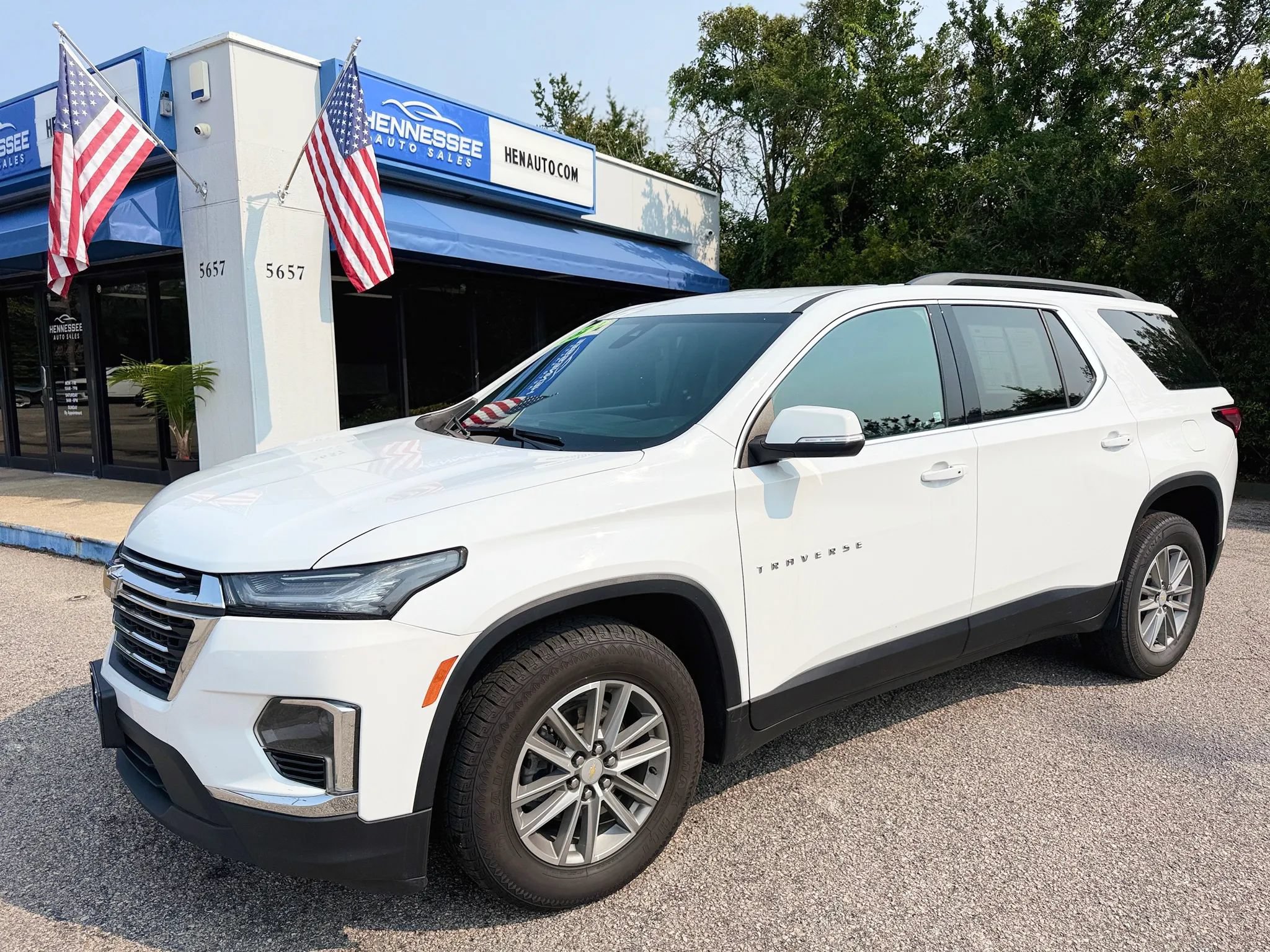 Used 2023 Chevrolet Traverse LT AWD/4WD image 6