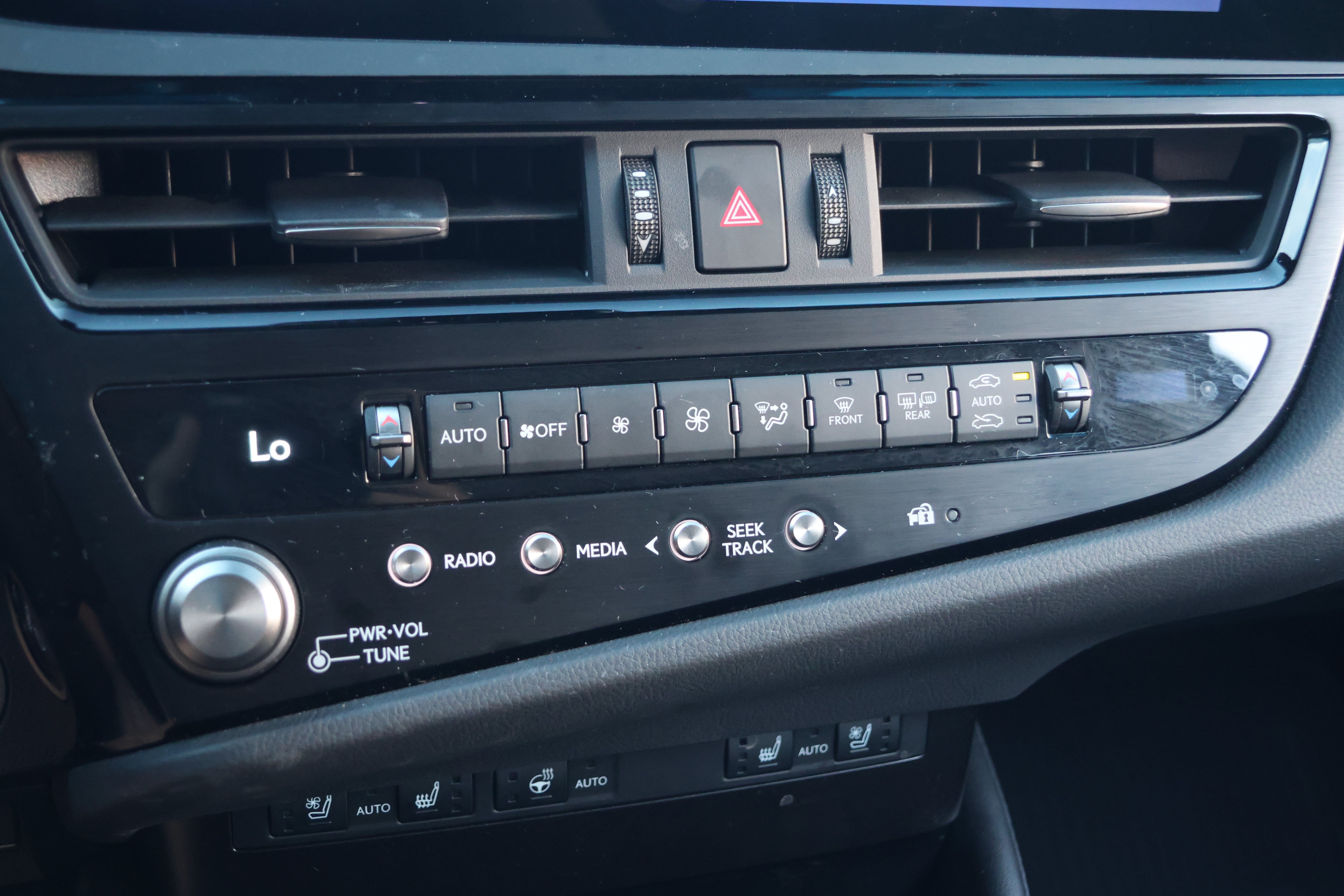 Certified 2025 Lexus ES 300h w/ Premium Package FWD image 25