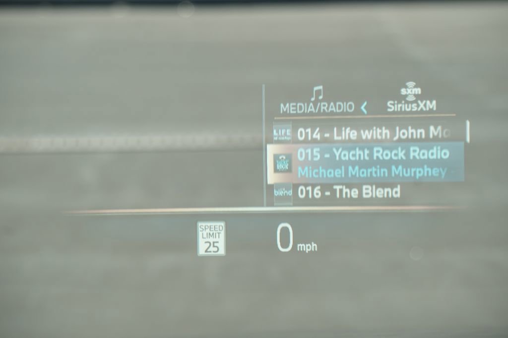 Used 2026 BMW i5 eDrive40 w/ Premium Package image 8