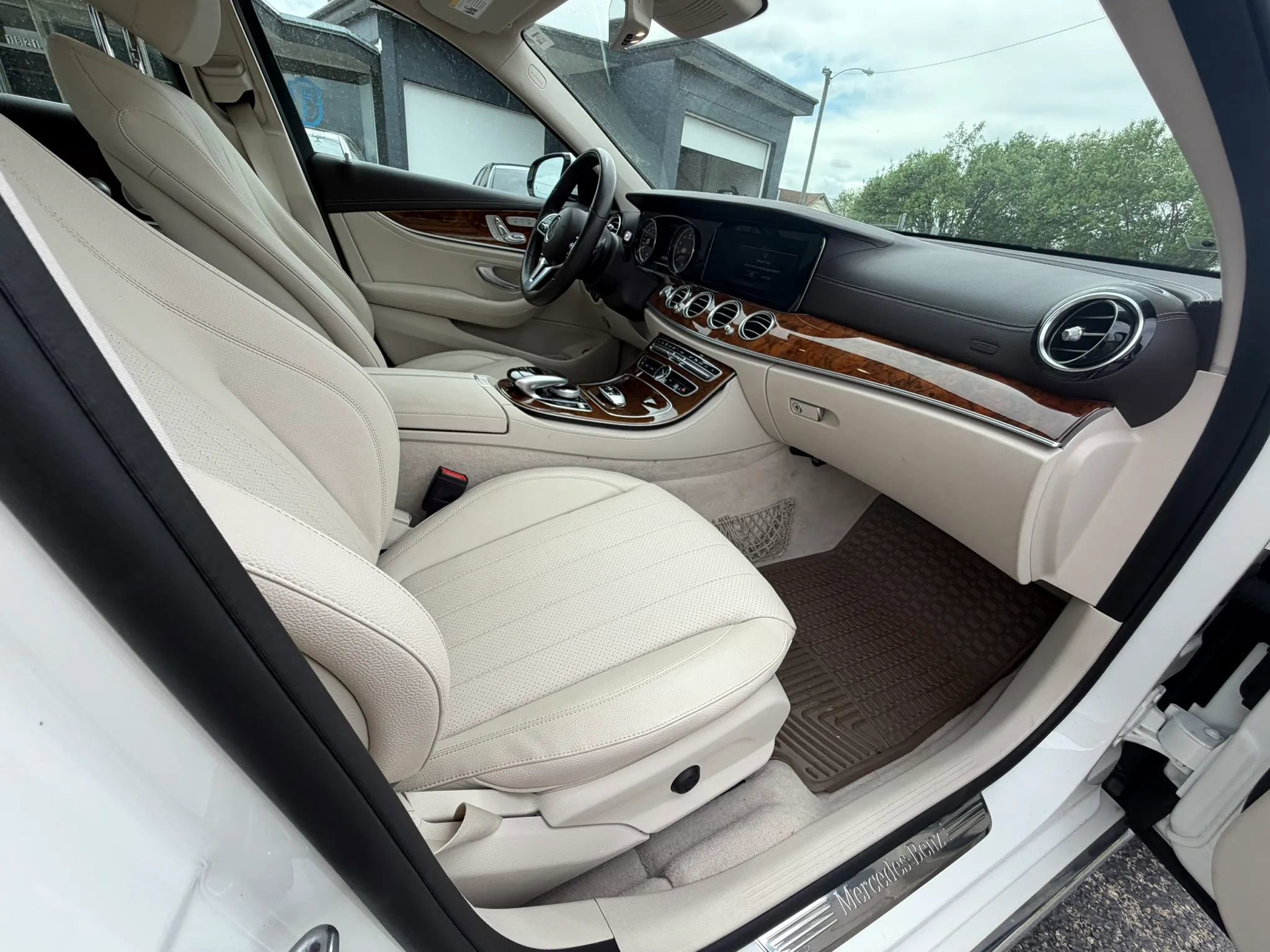 Used 2019 Mercedes-Benz E 450 4MATIC Wagon image 15