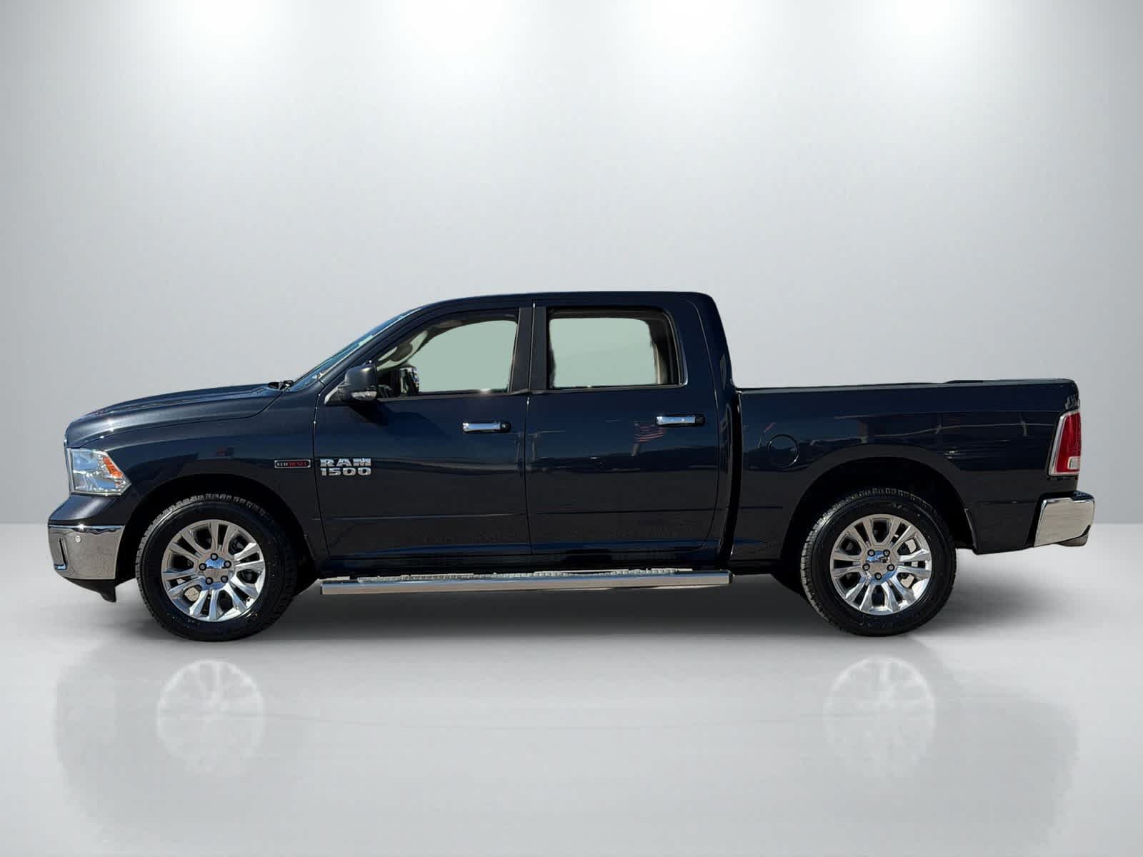 Used 2017 RAM 1500 Lone Star RWD image 2