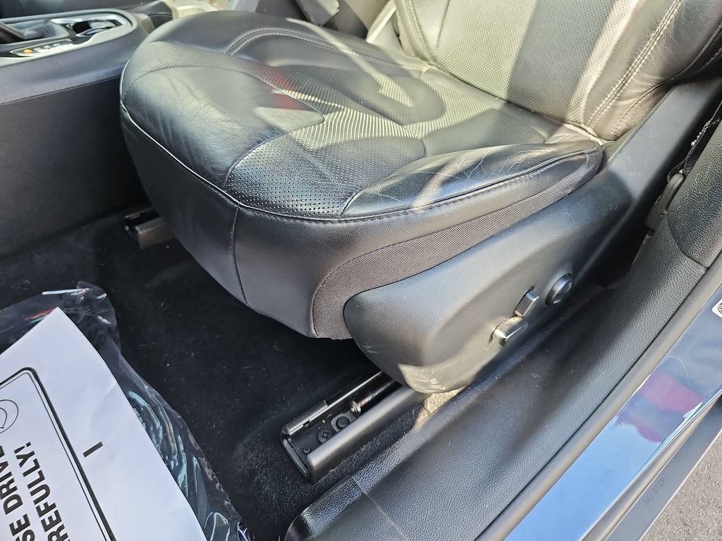 Used 2019 Jeep Cherokee Limited AWD/4WD image 32