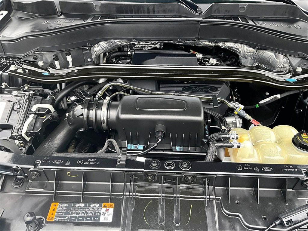 Used 2020 Ford Explorer Limited image 14