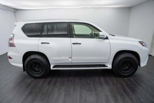 Used 2017 Lexus GX 460 Luxury w/ Preferred Accessory Package AWD/4WD image 6
