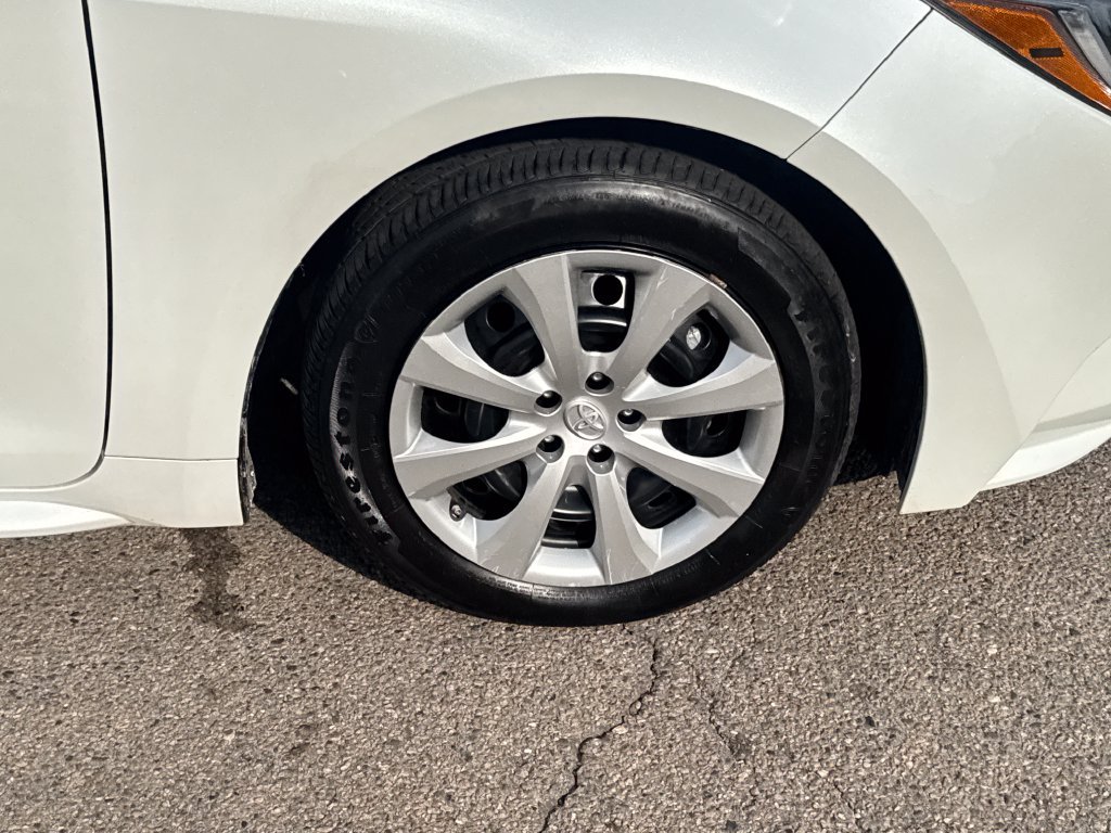 Used 2024 Toyota Corolla LE FWD image 44