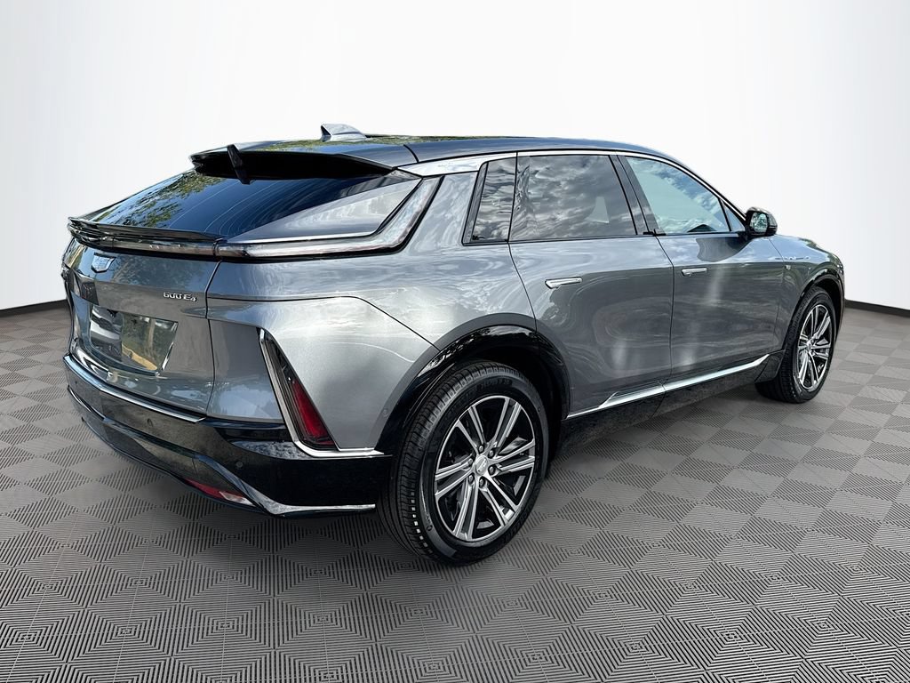 Used 2023 Cadillac Lyriq AWD image 6