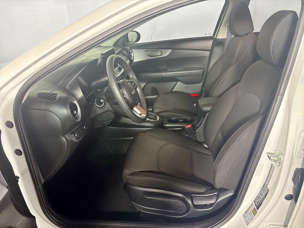 Used 2024 Kia Forte LXS FWD image 11