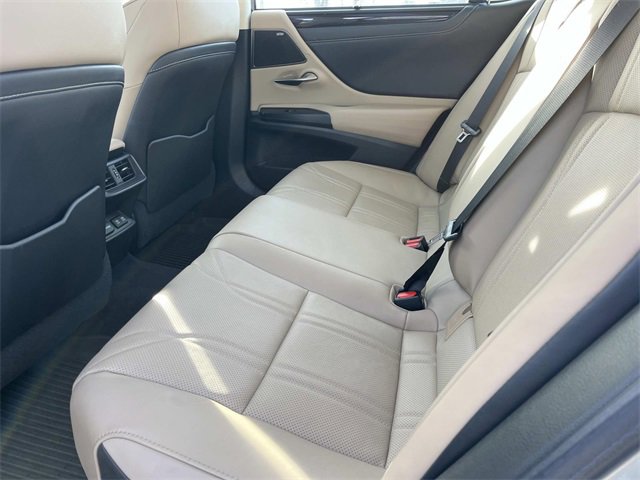 Used 2021 Lexus ES 350 Ultra Luxury w/ Accessory Package 2 image 21