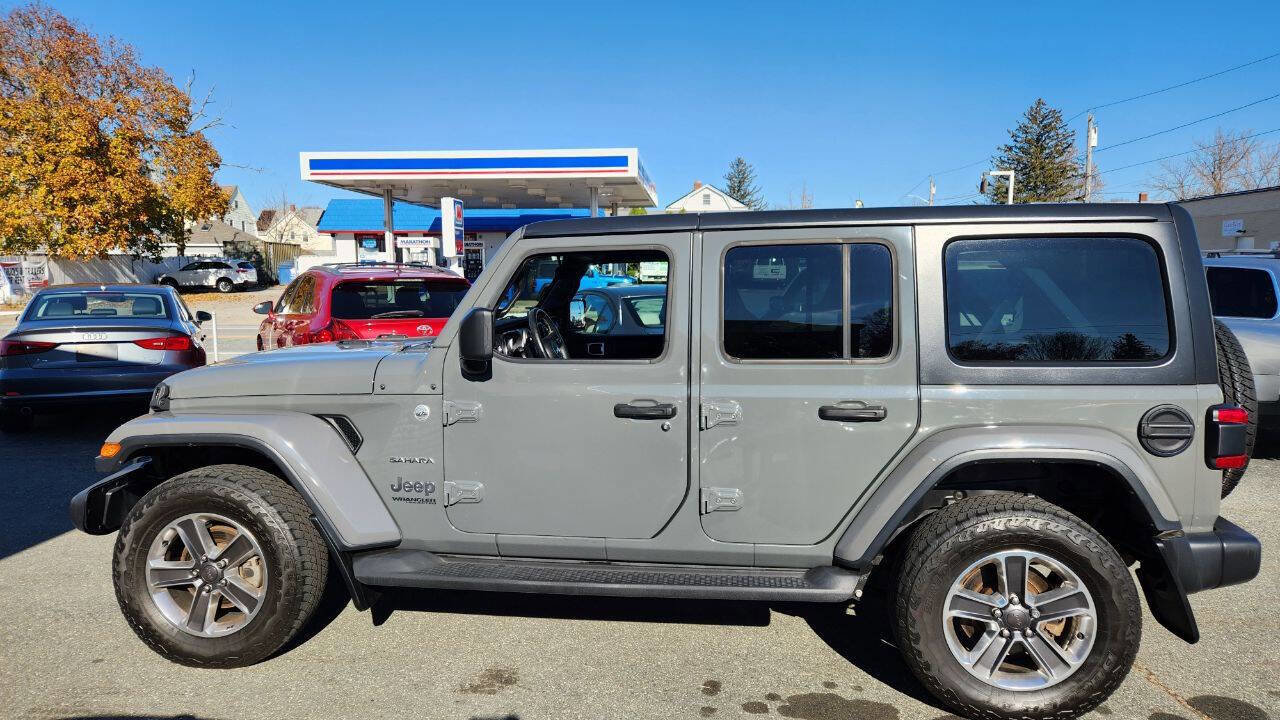 Used 2018 Jeep Wrangler Unlimited Sahara w/ Dual Top Group AWD/4WD image 5