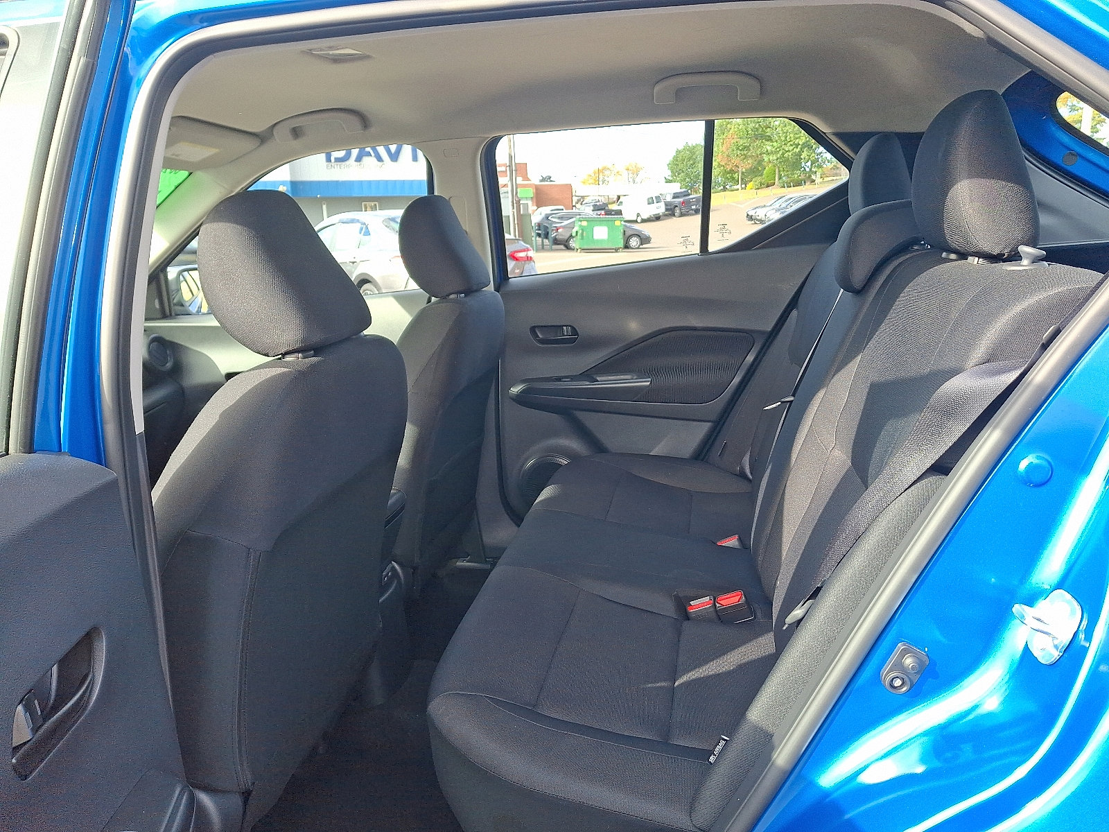 Used 2024 Nissan Kicks S image 10